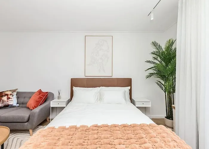 Chic Minimalist City Retreat